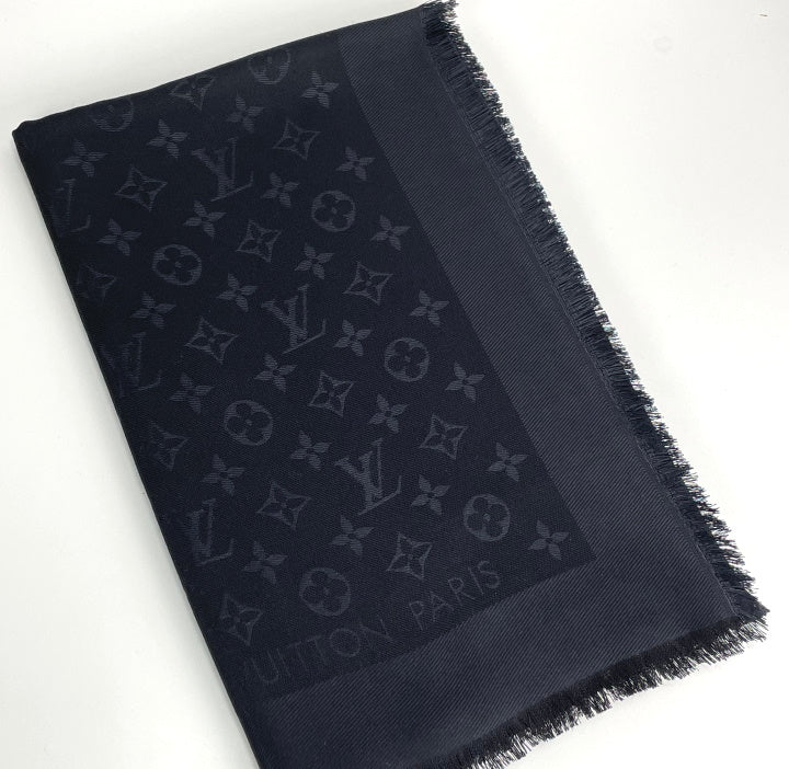 Louis Vuitton classique black monogram shawl