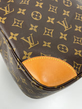 Load image into Gallery viewer, Louis Vuitton Boulogne 30