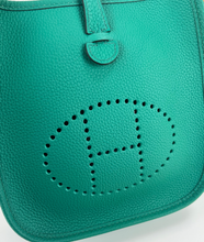 Load image into Gallery viewer, Hermes sac Evelyne 16 amazone jade vert