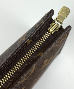 Louis Vuitton toiletry pouch 19