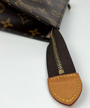 Load image into Gallery viewer, Louis Vuitton toiletry pouch 19