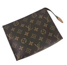 Load image into Gallery viewer, Louis Vuitton toiletry 19