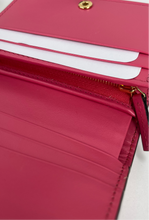 Load image into Gallery viewer, Gucci GG small wallet in fuchsia matelasse leather