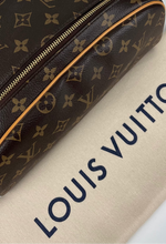 Load image into Gallery viewer, Louis Vuitton toiletry king size