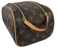 Load image into Gallery viewer, Louis Vuitton toiletry king size
