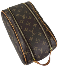 Load image into Gallery viewer, Louis Vuitton toiletry king size