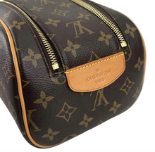 Load image into Gallery viewer, Louis Vuitton toiletry king size