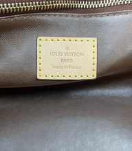 Load image into Gallery viewer, Louis Vuitton toiletry king size