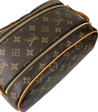 Load image into Gallery viewer, Louis Vuitton toiletry king size