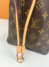 Load image into Gallery viewer, Louis Vuitton neverfull MM in monogram