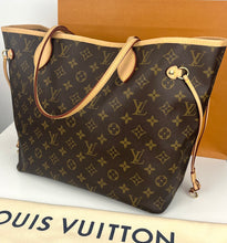 Load image into Gallery viewer, Louis Vuitton neverfull MM in monogram