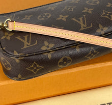 Load image into Gallery viewer, Louis Vuitton pochette accessories in monogram