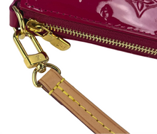 Load image into Gallery viewer, Louis Vuitton pochette accessories vernis monogram