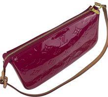 Load image into Gallery viewer, Louis Vuitton pochette accessories vernis monogram