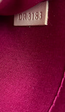 Load image into Gallery viewer, Louis Vuitton pochette accessories vernis monogram