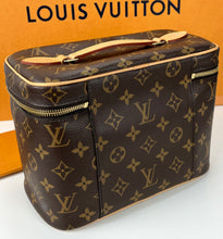 Load image into Gallery viewer, Louis Vuitton nice BB