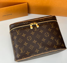 Load image into Gallery viewer, Louis Vuitton nice BB