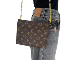 Load image into Gallery viewer, Louis Vuitton toiletry 19 rouge