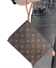 Load image into Gallery viewer, Louis Vuitton toiletry 19 rouge