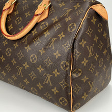 Load image into Gallery viewer, Louis Vuitton speedy 35 in monogram