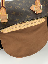 Load image into Gallery viewer, Louis Vuitton speedy 35 in monogram