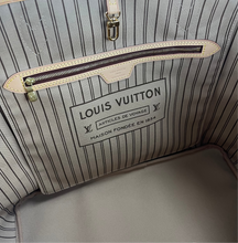 Load image into Gallery viewer, Louis Vuitton neverfull GM in monogram
