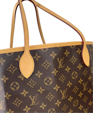 Load image into Gallery viewer, Louis Vuitton neverfull GM in monogram