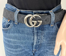 Load image into Gallery viewer, Gucci GG marmont unisex reversible belt supreme canvas