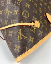 Load image into Gallery viewer, Louis Vuitton neverfull GM in monogram