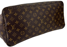 Load image into Gallery viewer, Louis Vuitton neverfull GM in monogram