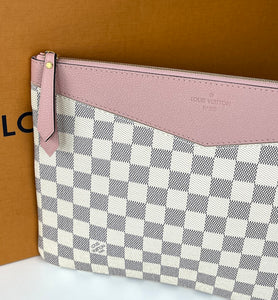 Louis Vuitton daily pouch in damier azur canvas