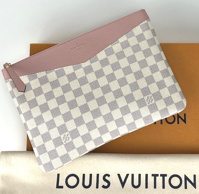 Louis Vuitton daily pouch in damier azur canvas