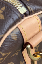 Load image into Gallery viewer, Louis Vuitton keepall bandouliere 55 in monogram