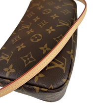 Load image into Gallery viewer, Louis Vuitton pochette accessories in monogram