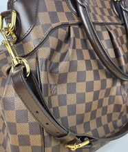 Load image into Gallery viewer, Louis Vuitton trevi GM in damier