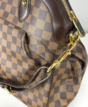 Load image into Gallery viewer, Louis Vuitton trevi GM in damier