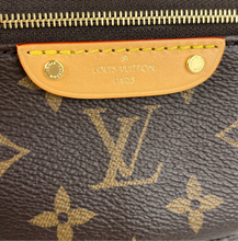 Load image into Gallery viewer, Louis Vuitton mini bumbag