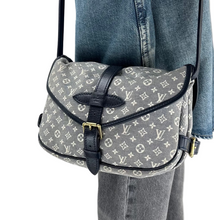 Load image into Gallery viewer, Louis Vuitton saumur monogram idylle PM