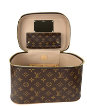 Load image into Gallery viewer, Louis Vuitton nice vanity with strap