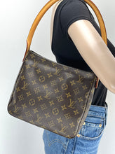 Load image into Gallery viewer, Louis Vuitton Looping MM