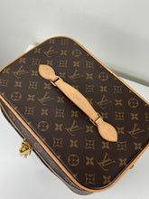 Load image into Gallery viewer, Louis Vuitton nice vanity with strap