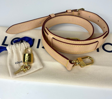 Load image into Gallery viewer, Louis Vuitton nice vanity with strap