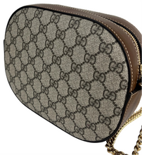 Load image into Gallery viewer, Gucci Supreme chain crossbody bag