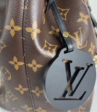Load image into Gallery viewer, Louis Vuitton montsouris PM black and monogram