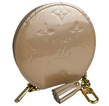Load image into Gallery viewer, Louis Vuitton vernis monogram purse with tassel