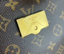 Load image into Gallery viewer, Louis Vuitton cluny BB in monogram