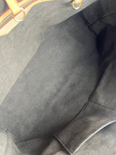 Load image into Gallery viewer, Louis Vuitton wilshire GM