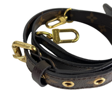 Load image into Gallery viewer, Louis Vuitton pochette metis in monogram