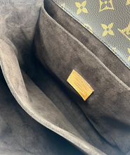 Load image into Gallery viewer, Louis Vuitton pochette metis in monogram