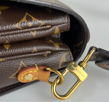 Load image into Gallery viewer, Louis Vuitton pochette metis in monogram